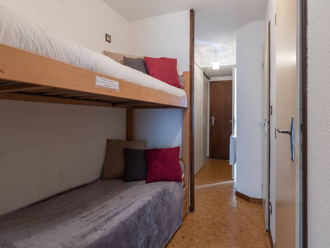 Entire apartment, Apartment near cable car, pets allowed, parking for 4 people in Vielle Aure in Vielle-Aure, Pyrenees National Park