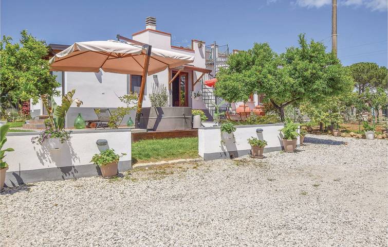 Casa vacanza per 5 persone, con Idromassaggio e Terrazza a Ogliastro Marina