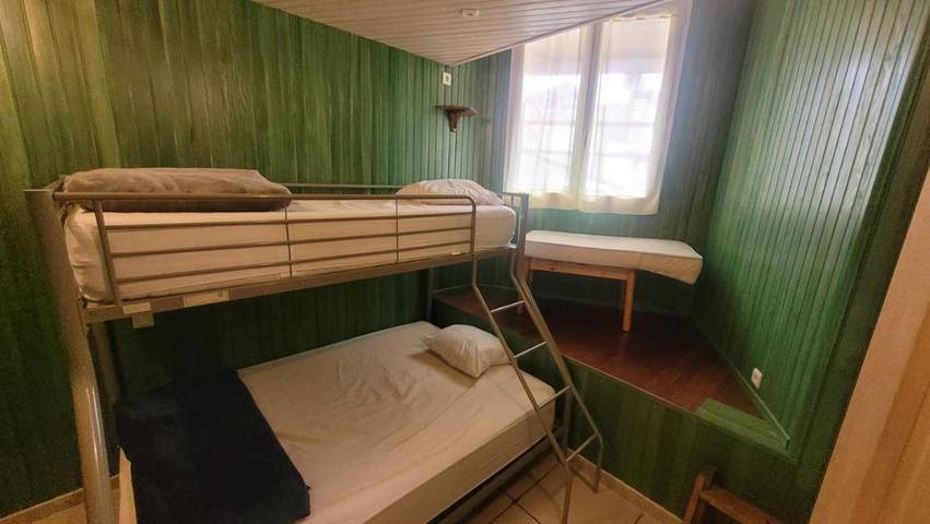 Gîte pour 5 personnes, avec balcon et vue à Saint-Pierre-dels-Forcats - 4