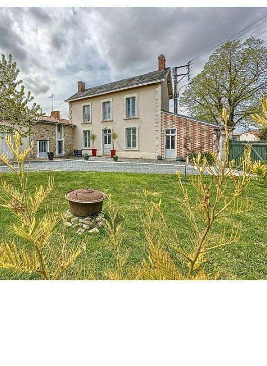 Chambre d’hôte pour 2 personnes, avec jardin à Oiron