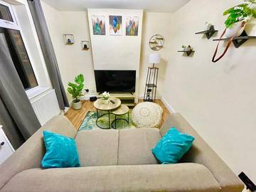 Gîte pour 6 personnes, avec jardin, adapté aux familles dans Chatham (United Kingdom)