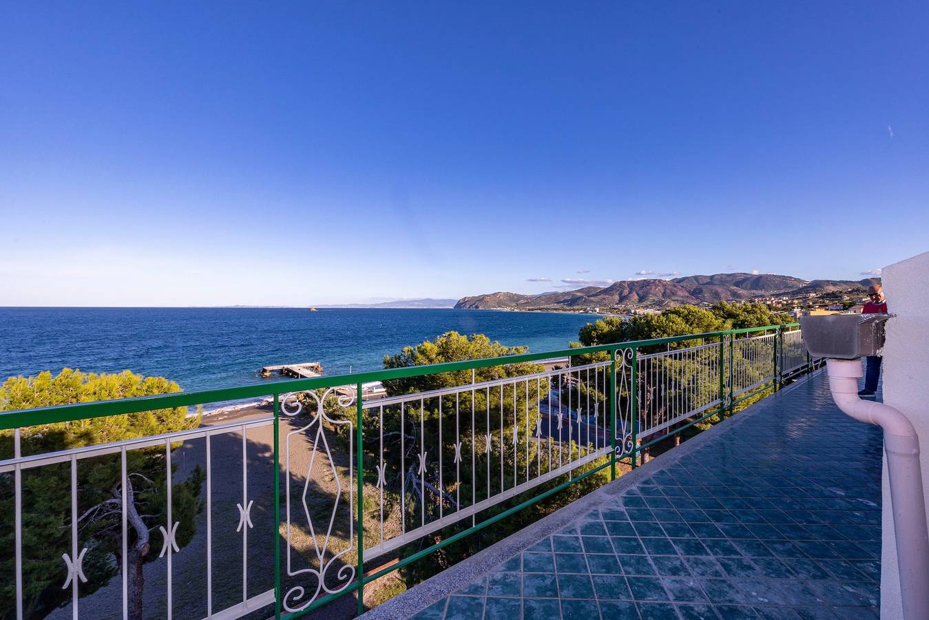 Ganze Wohnung, Ferienwohnung 'Seaview' mit Meerblick, Wlan und Klimaanlage in Marina di Patti, Patti