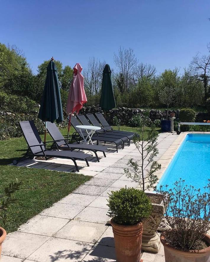 Chambre d’hôte pour 2 personnes, avec jardin ainsi que vue et piscine à Caylus - 2