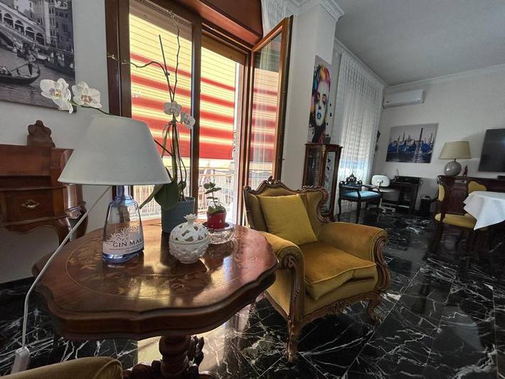 B&b voor 2 personen, met uitzicht en terras in Salerno