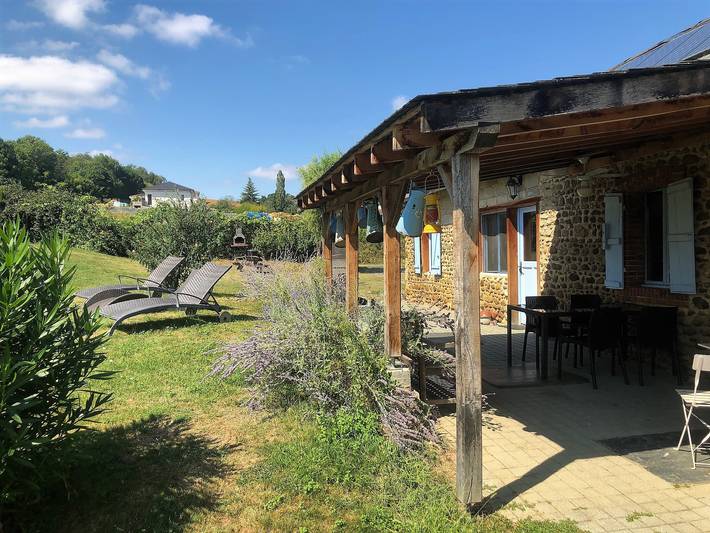 Gîte pour 4 personnes, avec piscine
