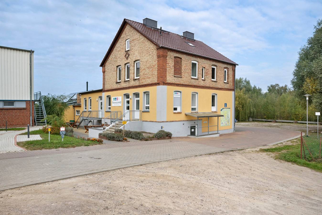 Ganze Wohnung, Ferienwohnung 'Fr 2 - 4 Personen' mit Gemeinschaftsterrasse und Wi-Fi in Neukalen, Kummerower See