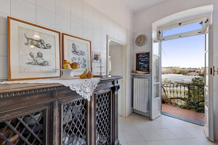 Appartamento intero, Appartamento "Residenza Stoechas White" con Wi-Fi, giardino e terrazza in Campochiesa, Albenga