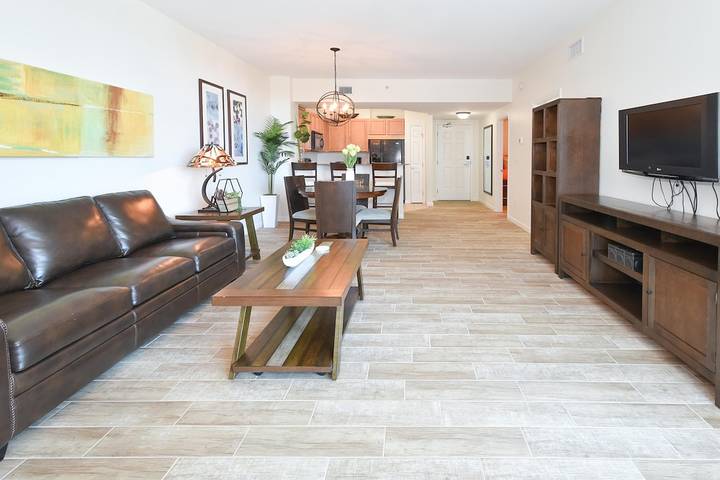 Vacation apartment for 6 people, with hot tub and pool as well as balcony the Florida Panhandle