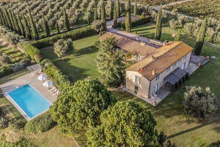 Agriturismo per 17 persone, con balcone e giardino in Magliano in Toscana