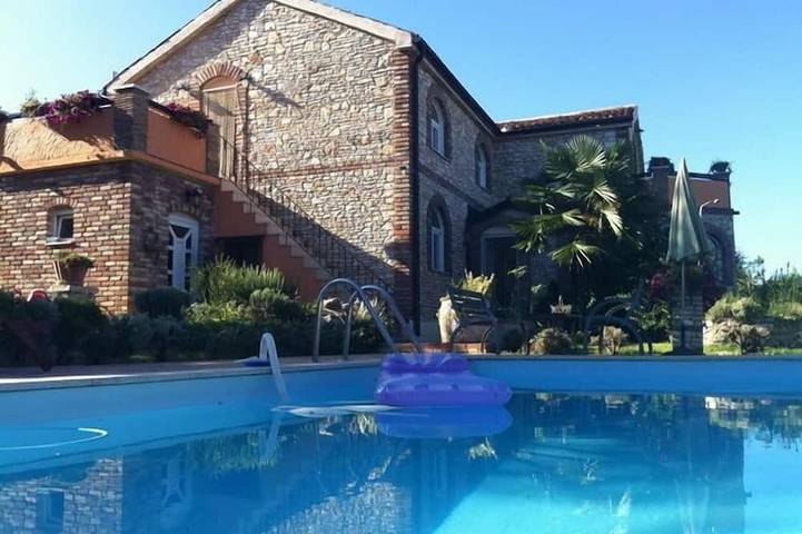Ferienhaus für 10 Personen, mit Balkon und Garten in Funtana