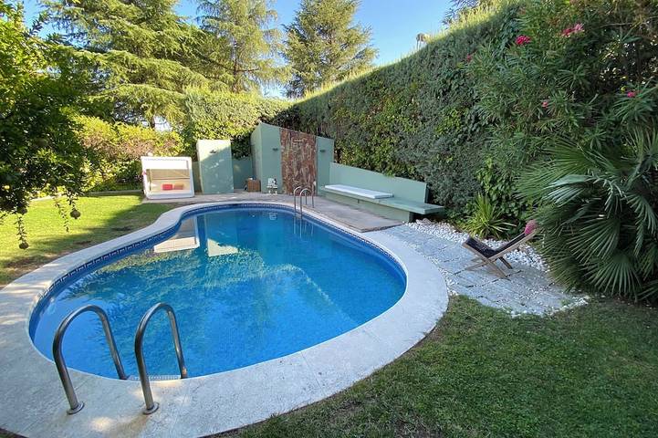 Ferienhaus für 8 Personen, mit Pool und Garten - 1