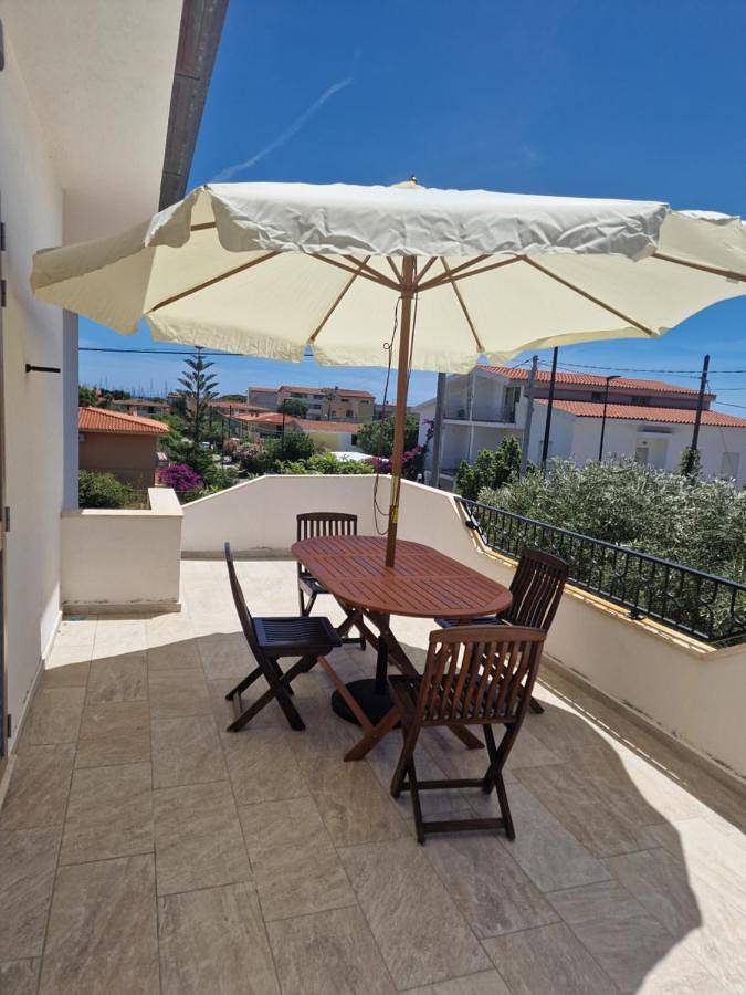 Location de vacances pour 3 personnes, avec Balcon et Terrasse ainsi que Jardin et Vue dans San Giovanni Sardinia - 3
