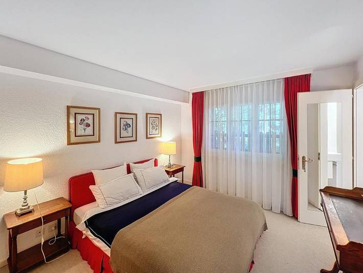 Chalet pour 8 personnes, avec vue et balcon, adapté aux familles à Crans-Montana - 4