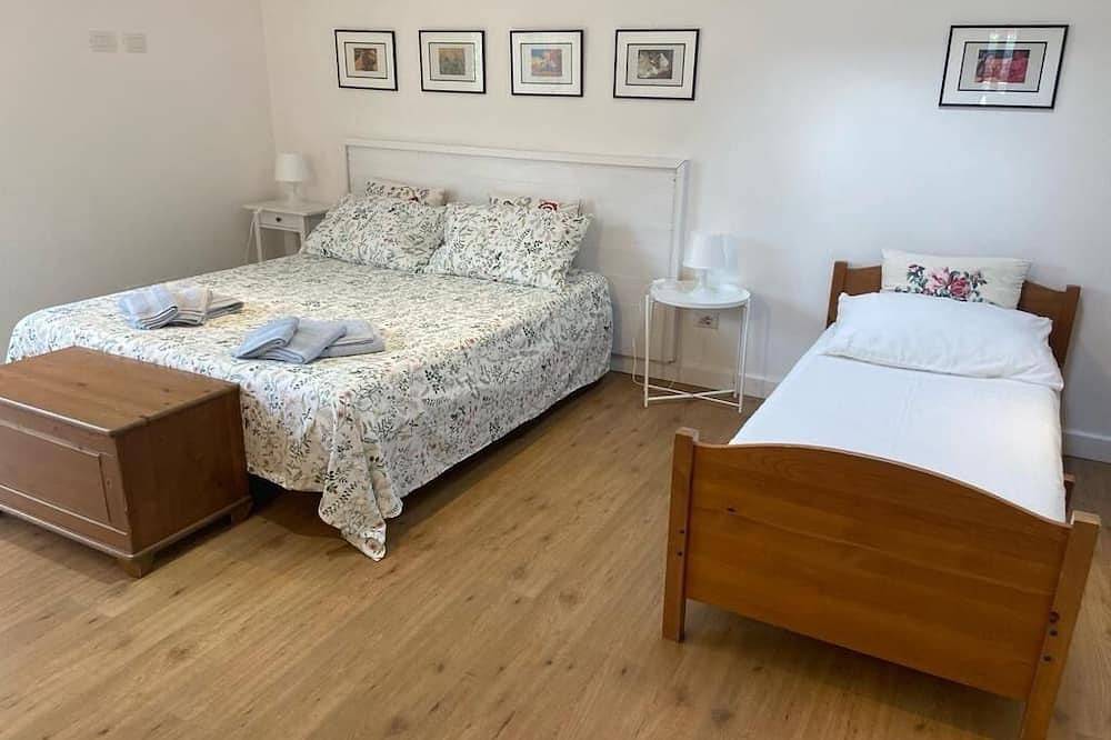 Cottage in the countryside in Latina, 10 mn. from the sea and 40 mn. from Rome in Latina (Italia), Agro Pontino