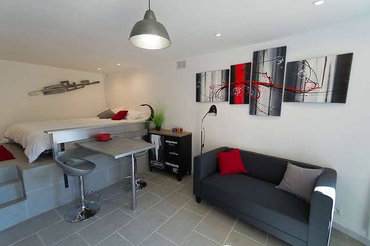 Gîte pour 2 personnes, avec piscine et jardin à Miribel-les-Échelles - 4