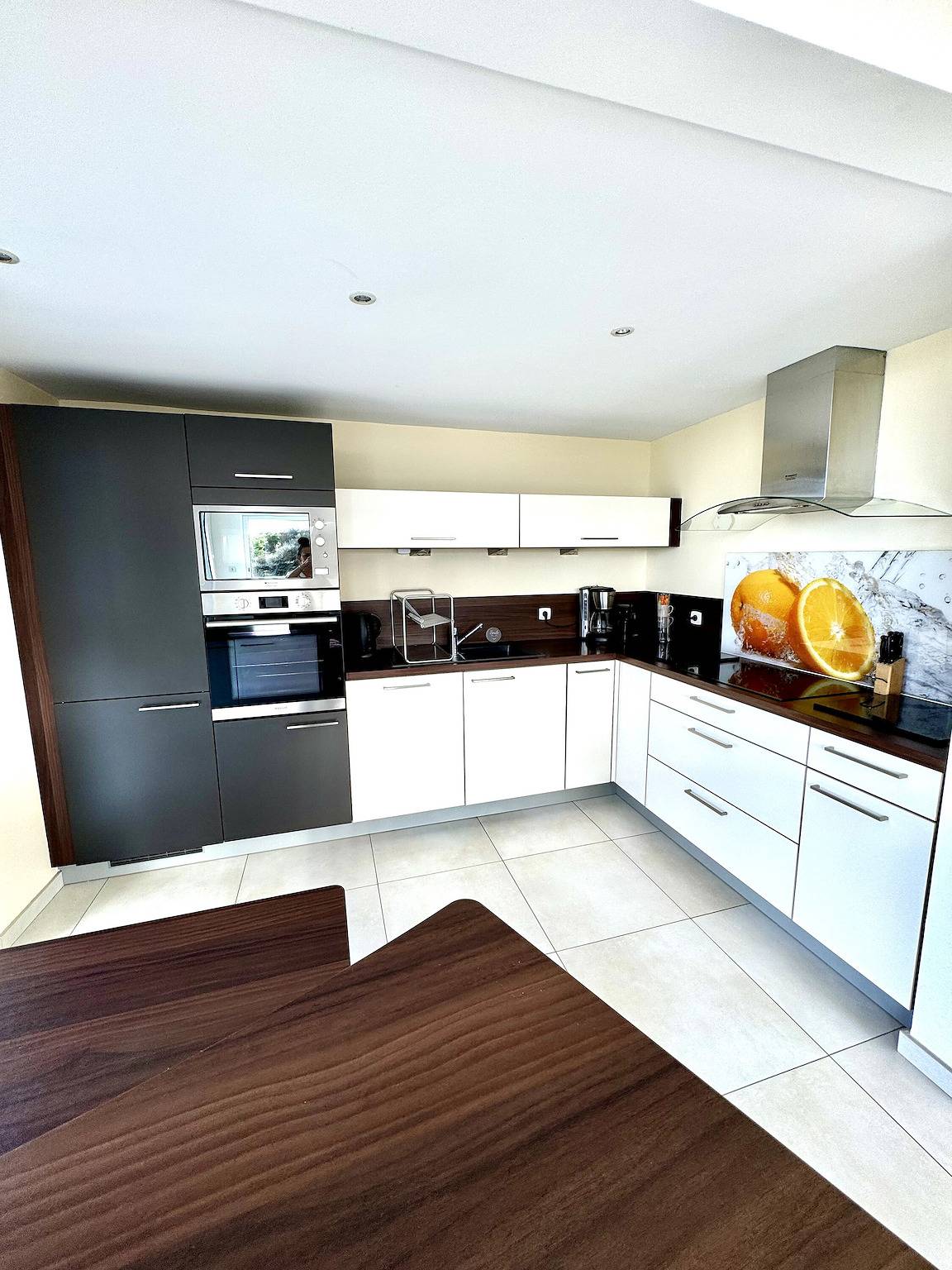 Neiz Vran House Facing the Sea in Kerlouan, Brest region