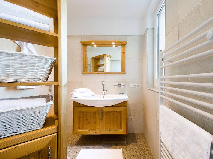 Ferienwohnung für 6 Personen, mit Balkon und Ausblick in Innsbruck - 4