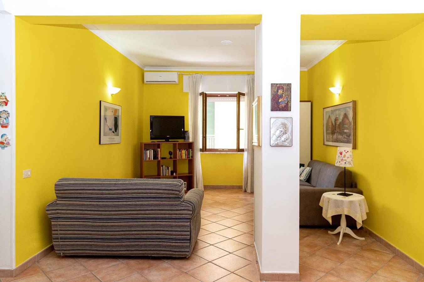 Appartement entier, Appartement de vacances pour 4 personnes avec balcon/terrasse in Nettuno, Province de Rome