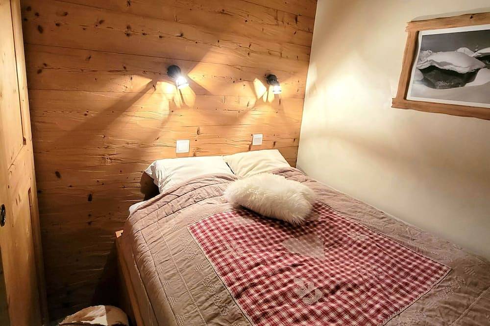 Entire apartment, New in Winter 2015/2016 ! Charming apartment in Avoriaz – 4-6 people in Morzine, Les Portes du Soleil