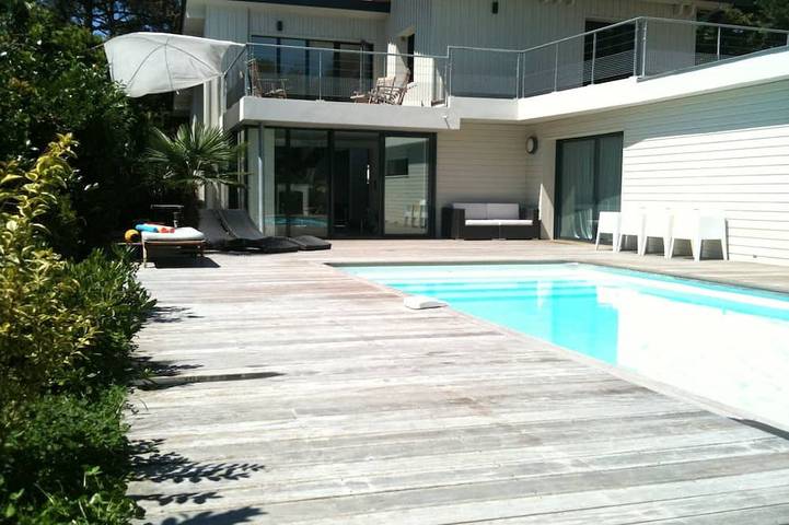Villa pour 10 personnes, avec jardin et terrasse, animaux acceptés à Lège-Cap-Ferret
