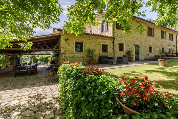 Villa Dipinti in Serra San Quirico, Ancona Province