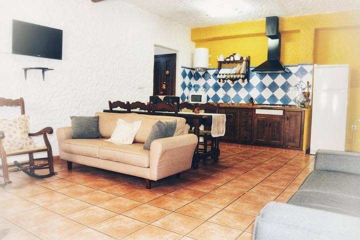 Casa rural para 10 personas, con balcón y vistas, Se admiten mascotas en El Bosque - 2