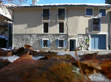 Gîte pour 5 personnes, avec jardin à Siguer