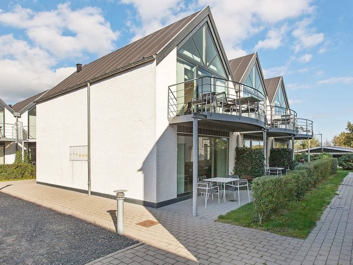 Ferienhaus für 8 Personen, mit Terrasse und Whirlpool in Marielyst
