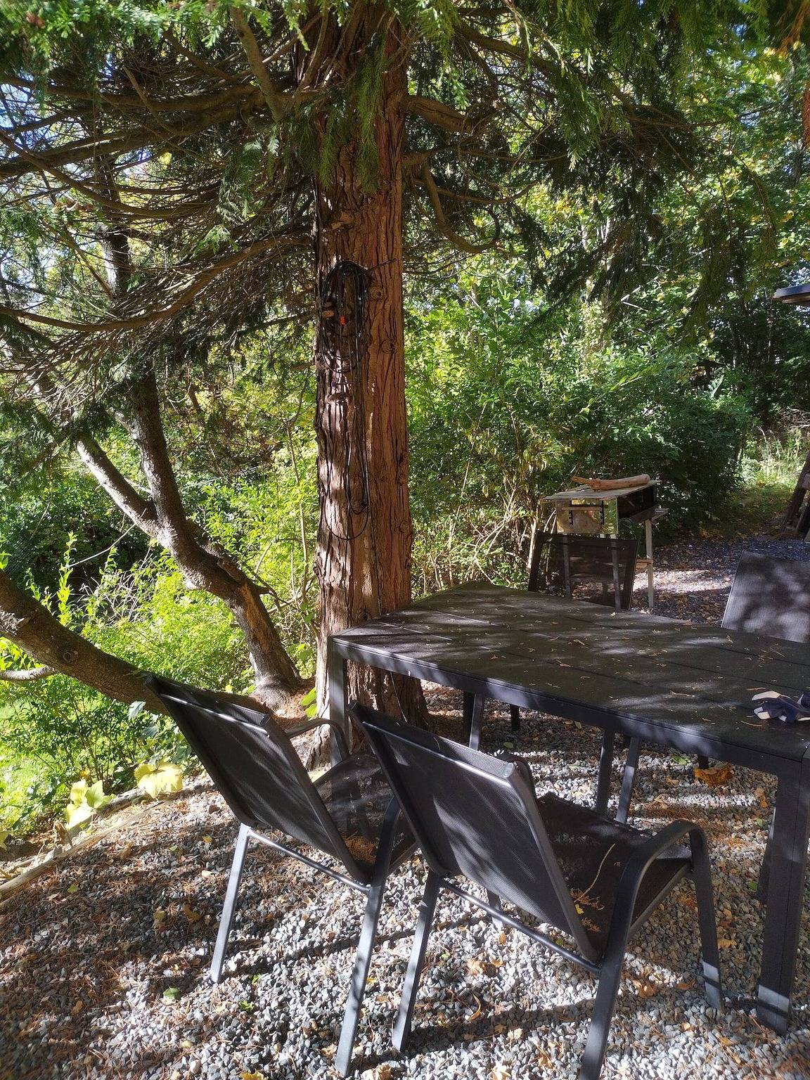 Cozy Kolsva Cabin Private Entrance in Västmanland