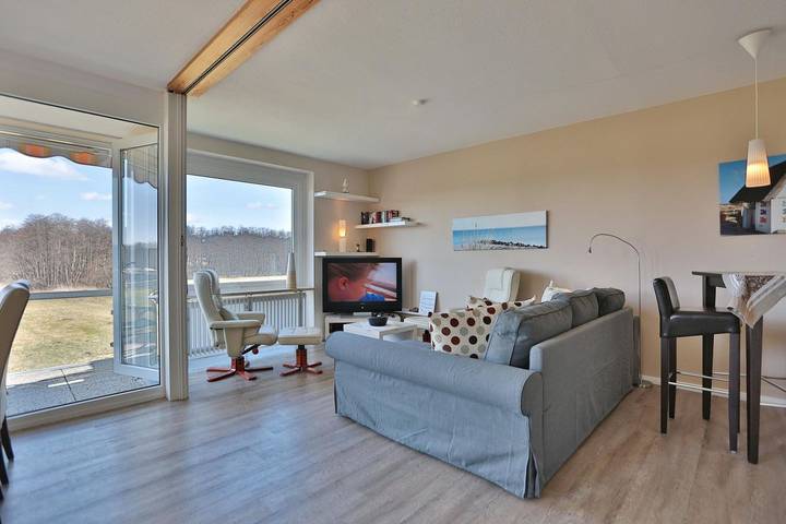 Ferienwohnung für 3 Personen, mit Balkon und Pool in Scharbeutz - 2