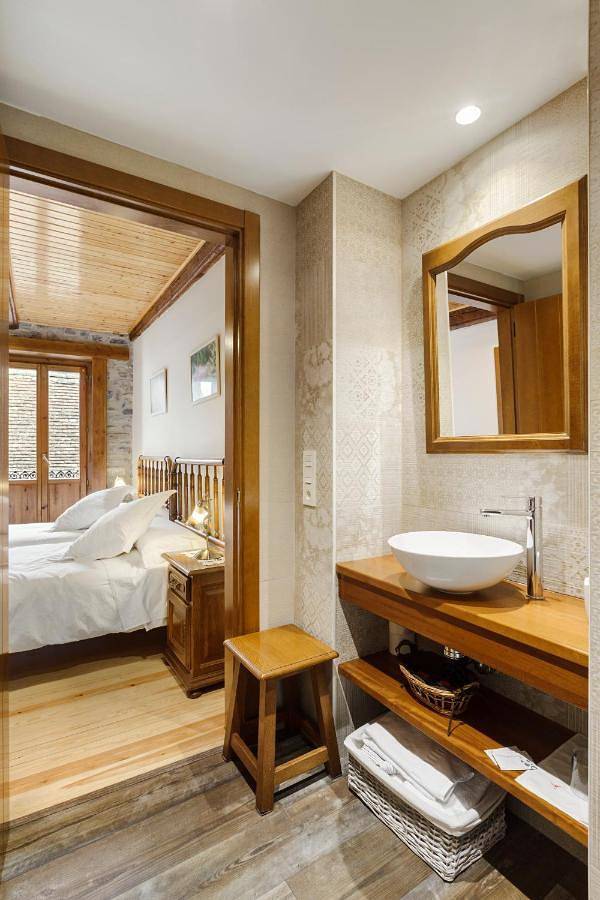 Casa rural para 6 personas, con balcón y vistas en Roncal-Salazar - 2