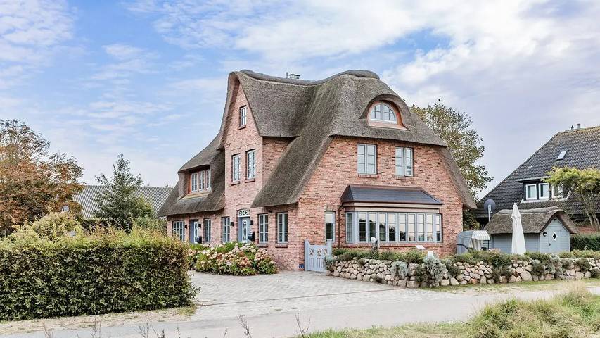 Ferienhaus für 6 Personen, mit Sauna und Garten sowie Terrasse in Borgsum