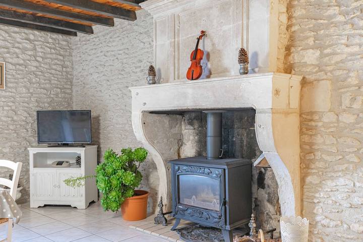 Gîte Les Hauts De L'estuaire con terraza privada, jardín privado y Wi-Fi in Boutenac-Touvent, Saintes region