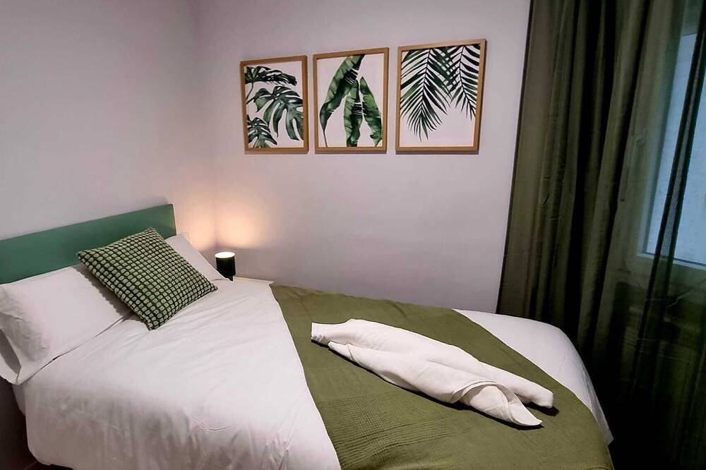 Entire apartment, Puerta De Madrid Apartment. 1 in Alcalá de Henares, Madrid Province