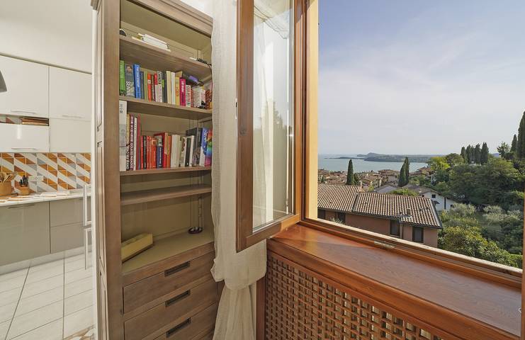 Ferienwohnung für 5 Personen, mit Seeblick und Balkon sowie Sauna in Gardone Riviera - 4