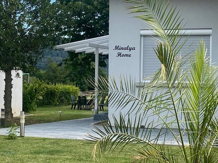 Ferienwohnung für 5 Personen, mit Terrasse und Garten sowie Ausblick in Laufenburg
