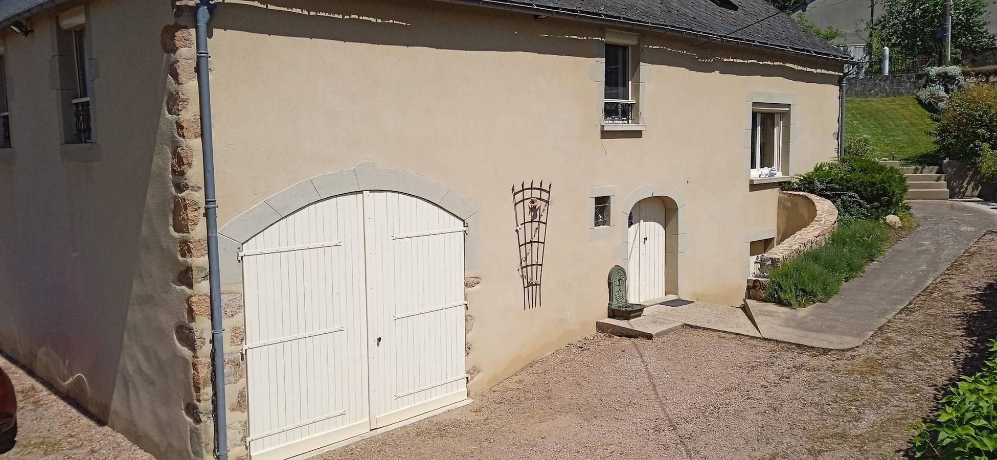 Les chats zets in Cussy-en-Morvan, Autun und Umgebung