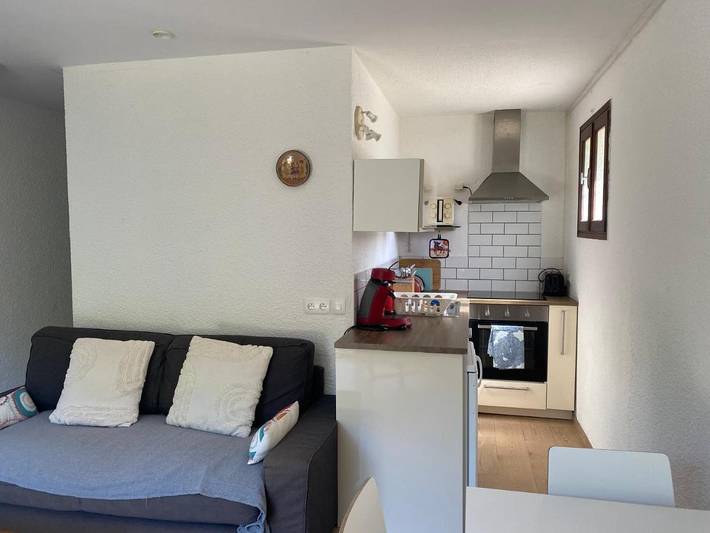 Gîte pour 2 personnes, avec vue ainsi que jardin et piscine à Villelongue-dels-Monts - 4