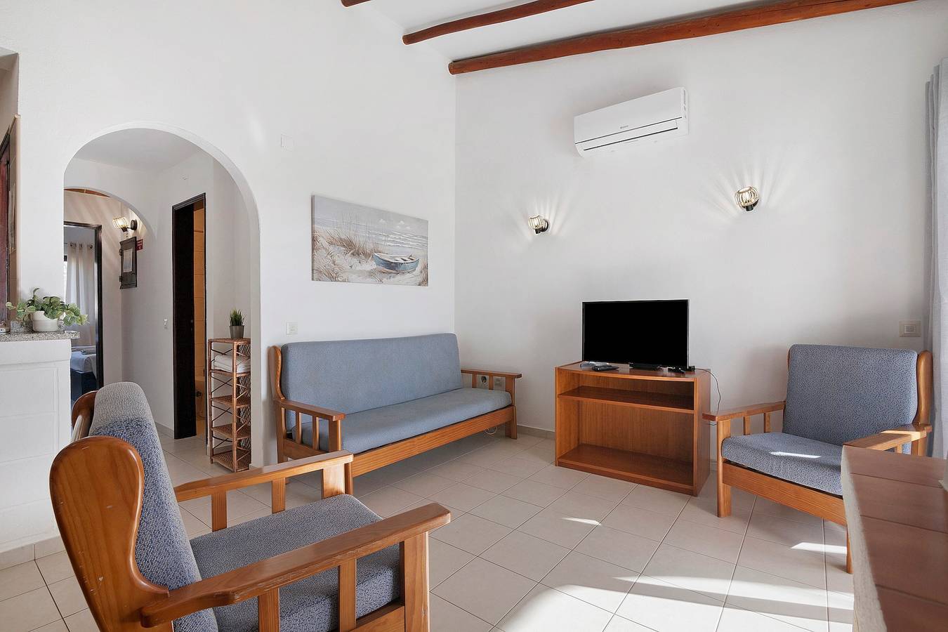 Ganze Wohnung, Ferienwohnung Moradia das Gaivotas 6 mit Pool, Garten & Balkon in Armação de Pêra (costa), Faro Distrikt