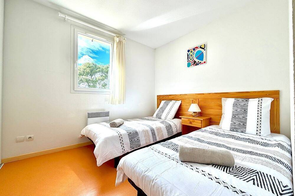 Entire apartment, Chez Vous, Ailleurs | Pool & Terrace in Calvisson, Mediterranean Coast (France)