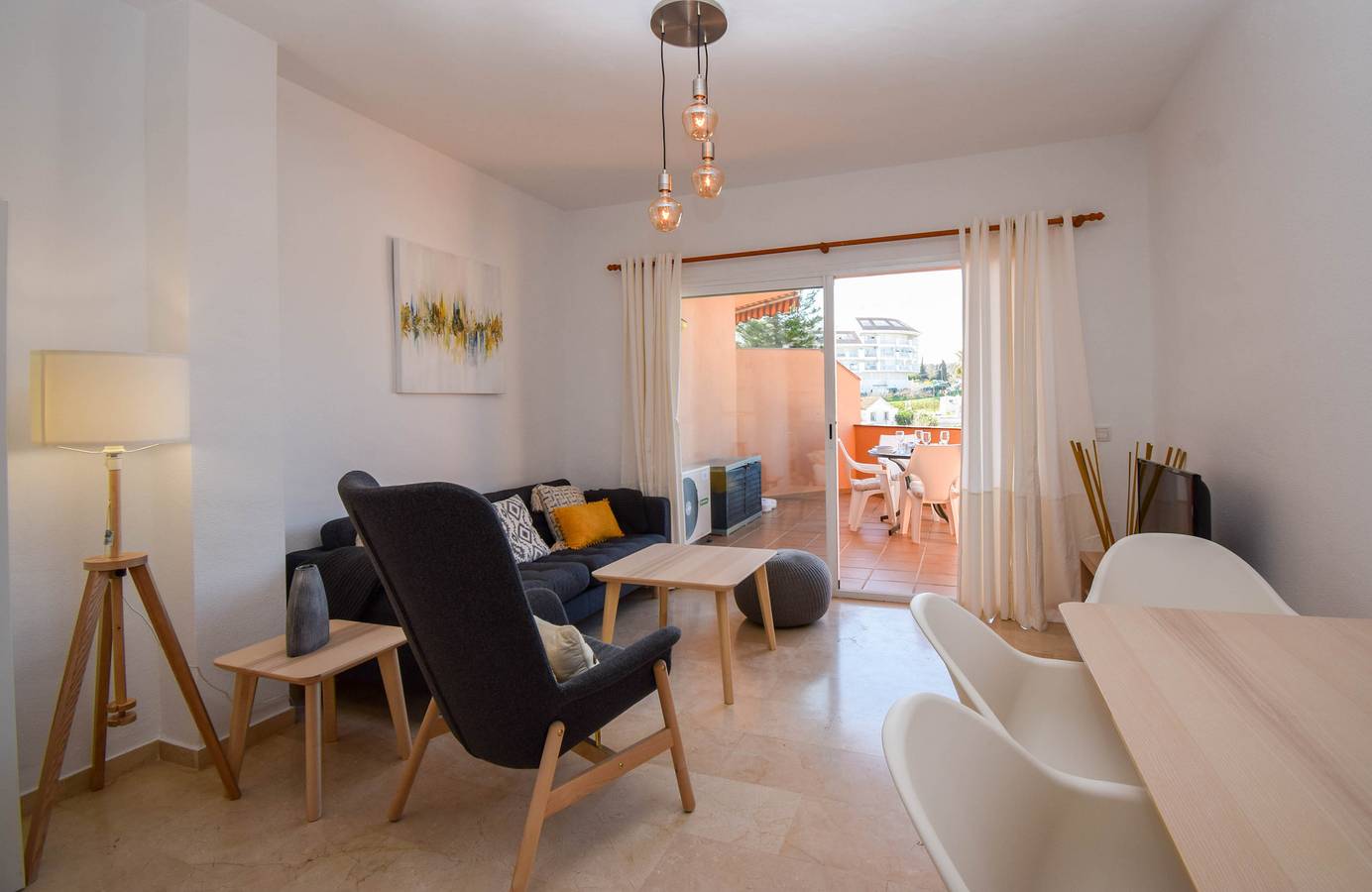 Apartamento entero, Apartamento con vistas a la montaña cerca de la playa de Fuengirola y del Castillo in Myramar, Fuengirola