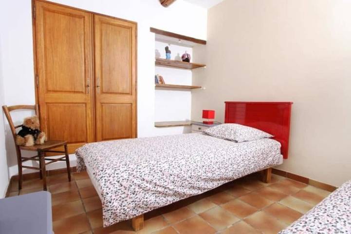 Location de vacances pour 6 personnes, avec jardin et jacuzzi, animaux acceptés à Mirabel-aux-Baronnies - 4