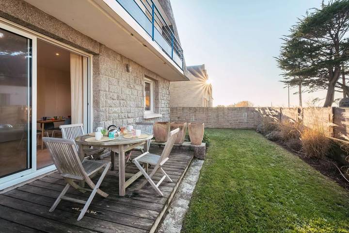 Gîte pour 4 personnes, avec jardin, animaux acceptés dans Plage Saint-Colomban - 2