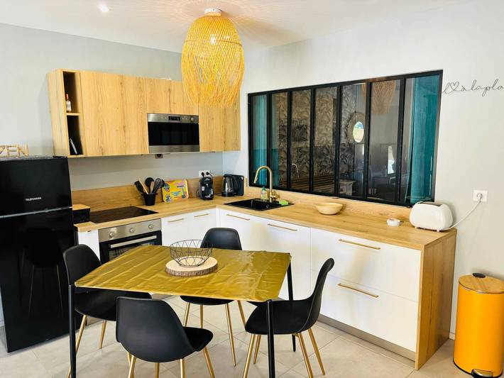 Gîte pour 4 personnes, avec terrasse dans Plage Marinella - 2