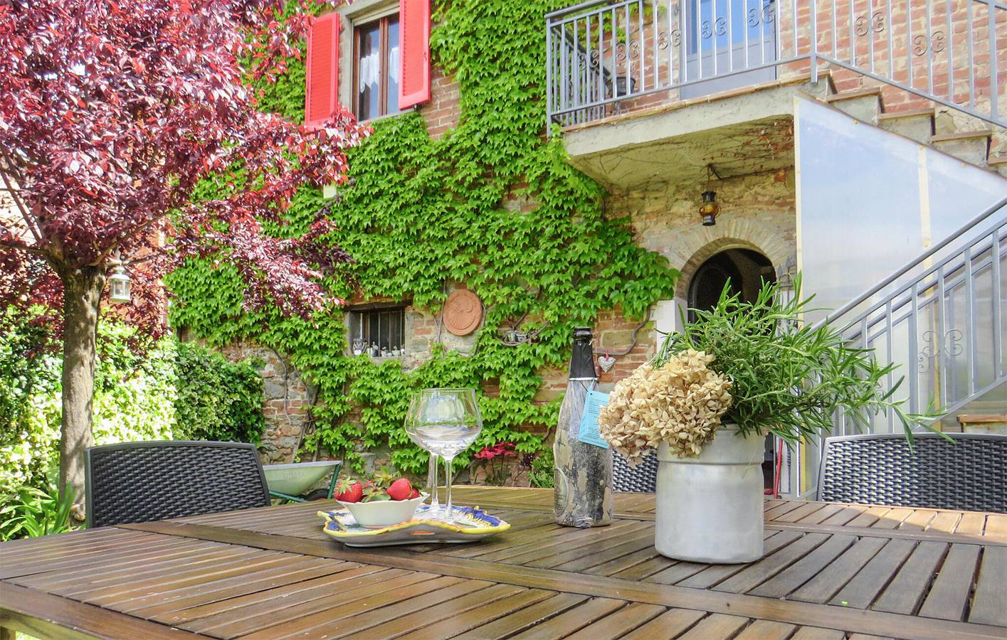 Charmantes 150m² Appartement - WiFi, Parkplatz, A/C, Garten - Nähe Restaurant, Stadt & Fluss in Foiano della Chiana, Arezzo Provinz