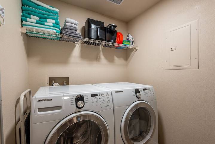 Vacation rental for 4 people, with balcony and pool as well as hot tub and sauna in North Scottsdale