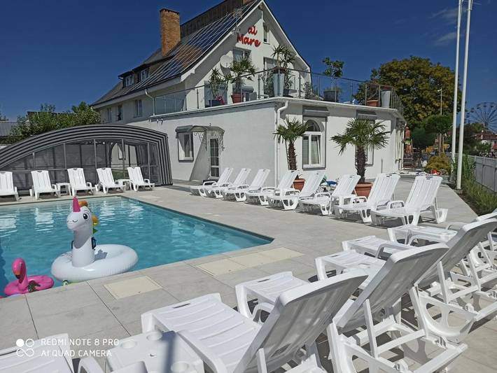 Casa de huéspuedes para 4 personas, con sauna y jacuzzi además de jardín y piscina en Polonia