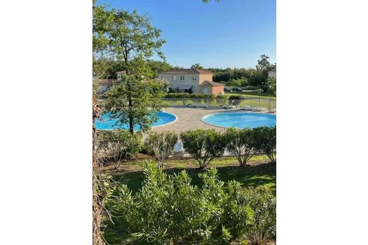 Appartement de vacances pour 4 personnes, avec piscine et terrasse