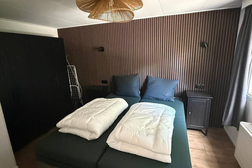 Gemütliche Lodge (48 m²) für 2 Personen mit Vollküche und großem Garten. Dein Vierbeiner ist herzlich willkommen für einen unvergesslichen Veluwe-Urlaub. in Harderwijk, Veluwe