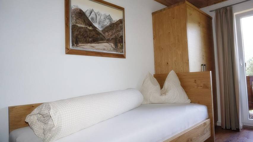 Bauernhaus für 5 Personen, mit Ausblick und Garten, mit Haustier in Innsbruck und Umgebung - 4